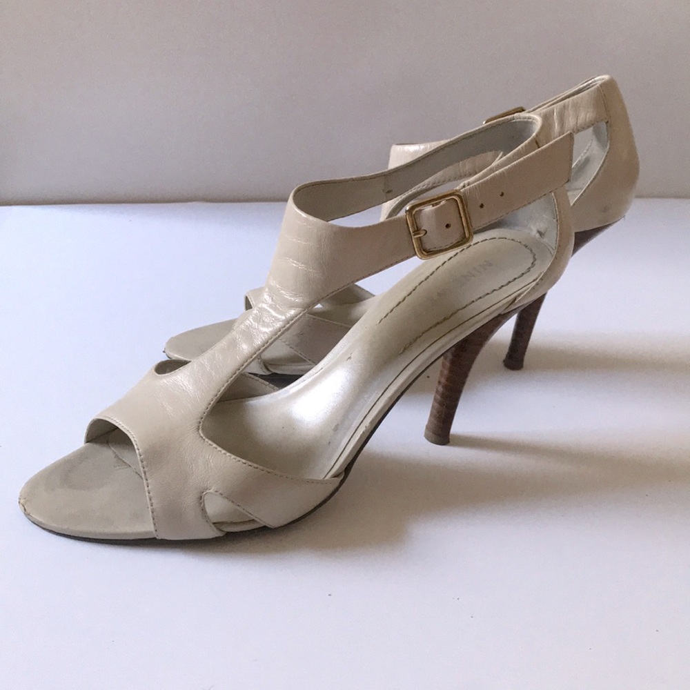 Nine West Upoer Leather Nude with Wood Heels size 6.5